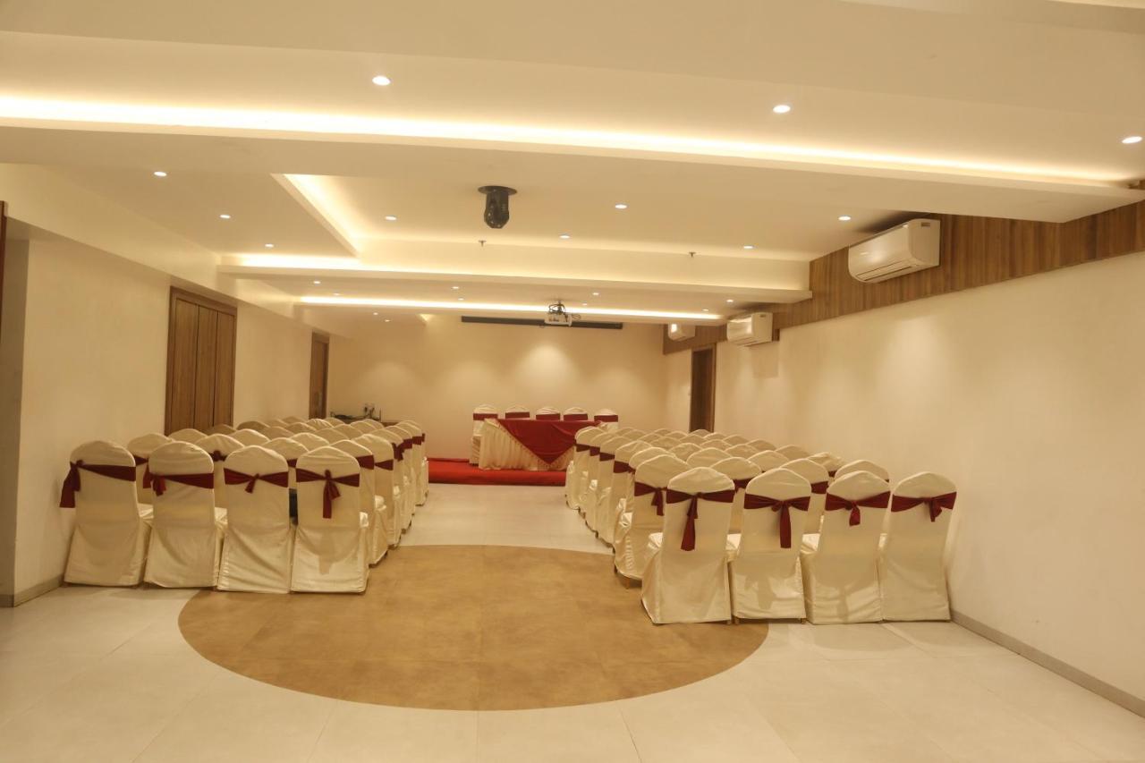 Hotel Grand Ecotel, Aurangabad Exterior photo